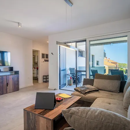 Volme View * Banjole